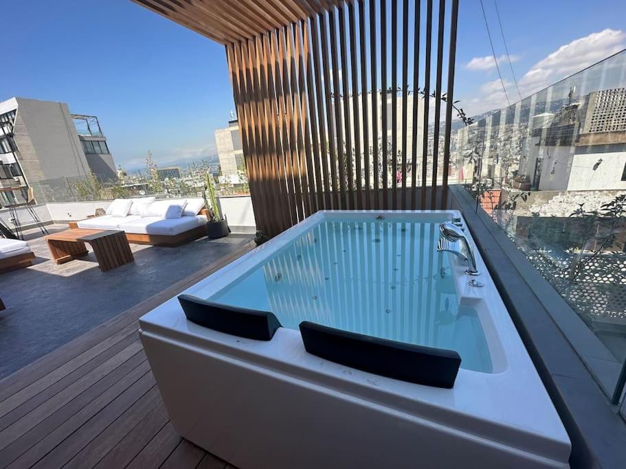 ベイルートAchrafieh Rooftop 1-Br With Jacuzziアパートメント エクステリア 写真